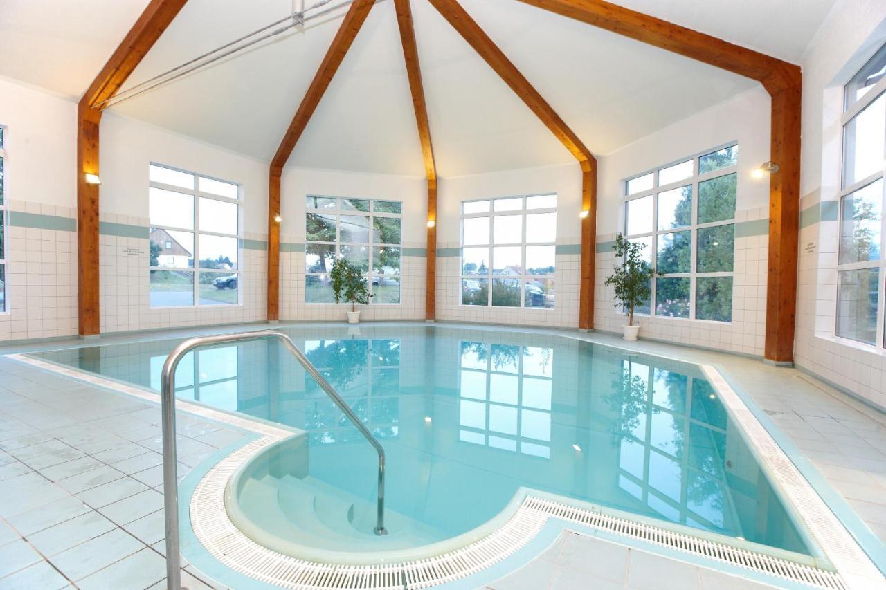 Sonnenhotel Feldberg Am See Mit Schwimmbad, Sauna Und Dampfbad Feldberger Seenlandschaft Екстериор снимка