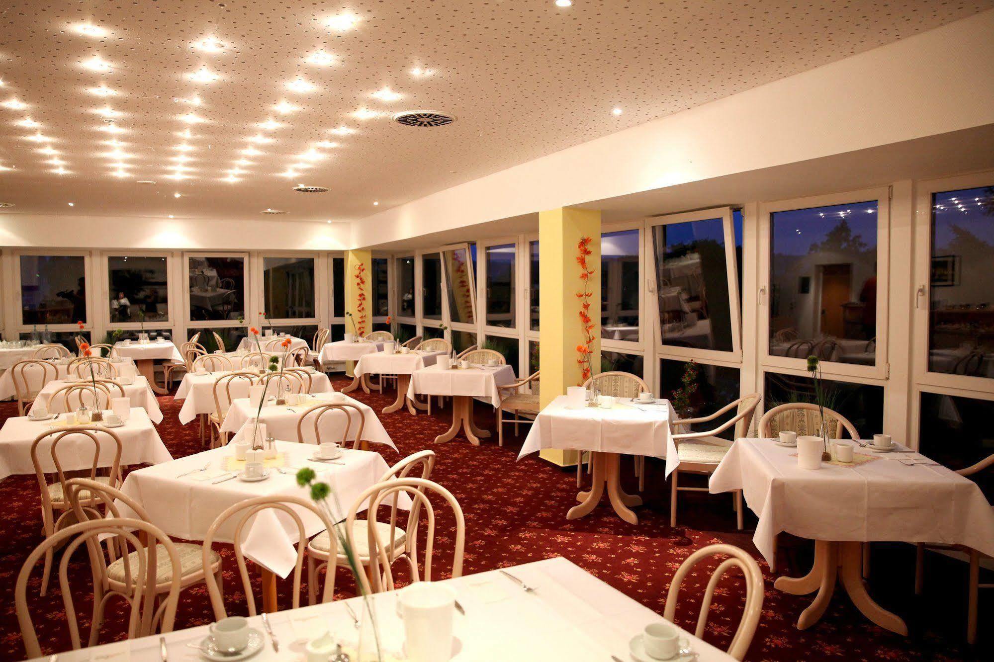 Sonnenhotel Feldberg Am See Mit Schwimmbad, Sauna Und Dampfbad Feldberger Seenlandschaft Екстериор снимка